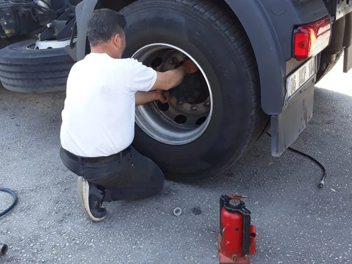 Defne Oto Lastikçi